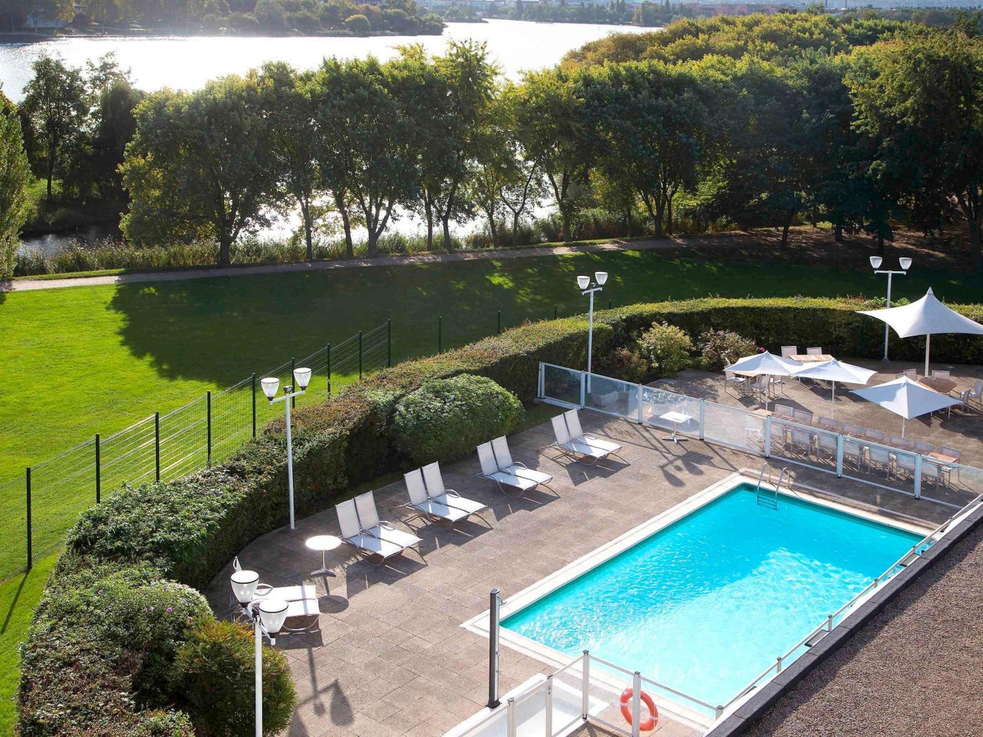 Novotel Paris Creteil Le Lac Екстер'єр фото